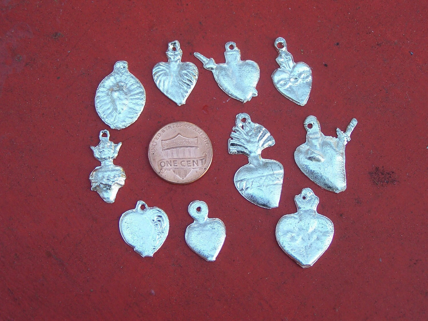 Lot of 25 ALL HEARTS Milagros - Silvery Color