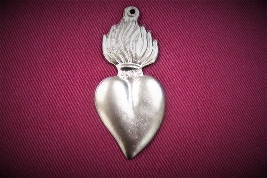 Tin/Silver Sacred Heart with Tall Flames Milagro Ex Voto - Golden Finish