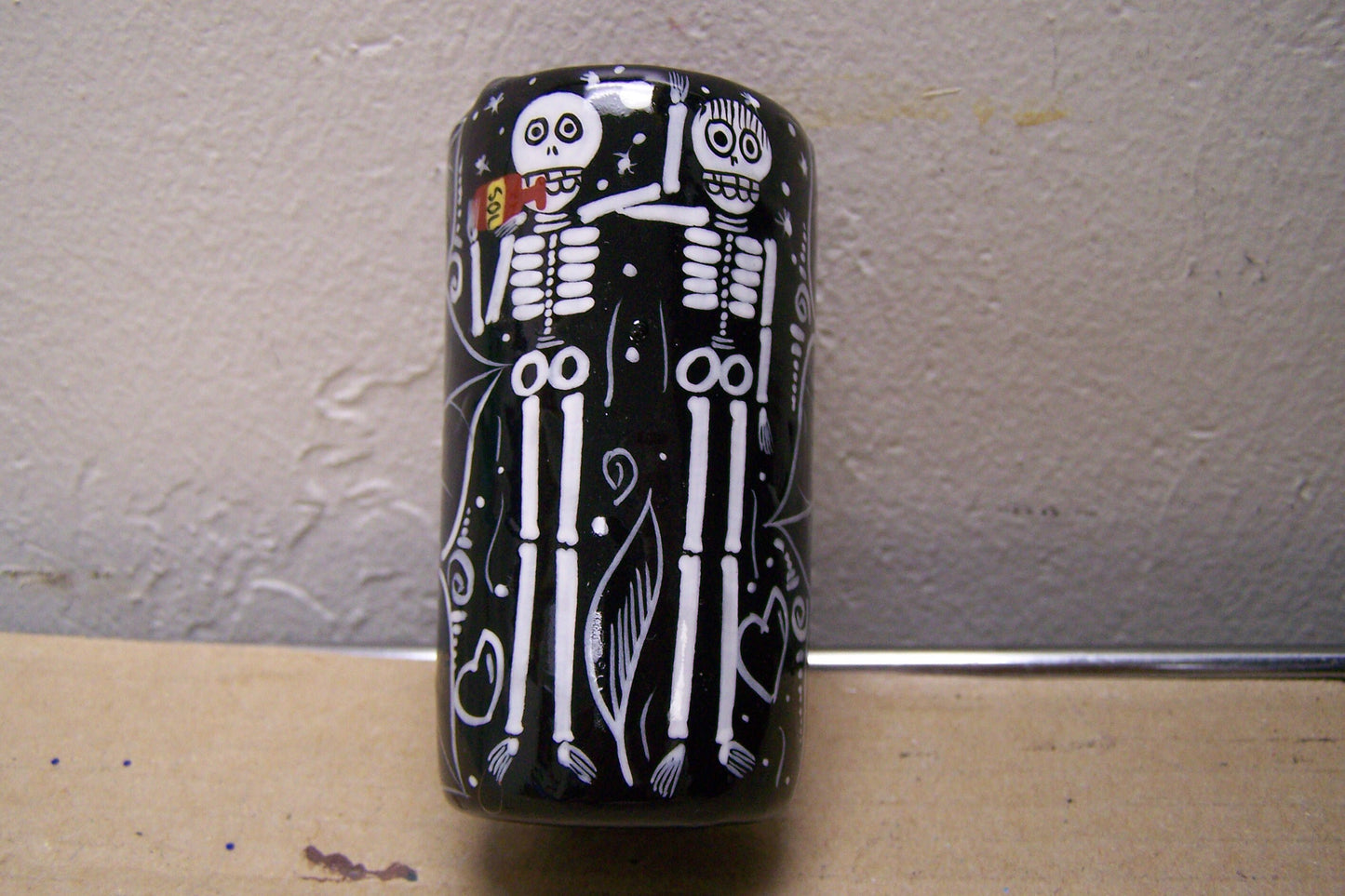 Ceramic Day of the Dead Shot Glass - Skeletons w. Bottle - Mexico