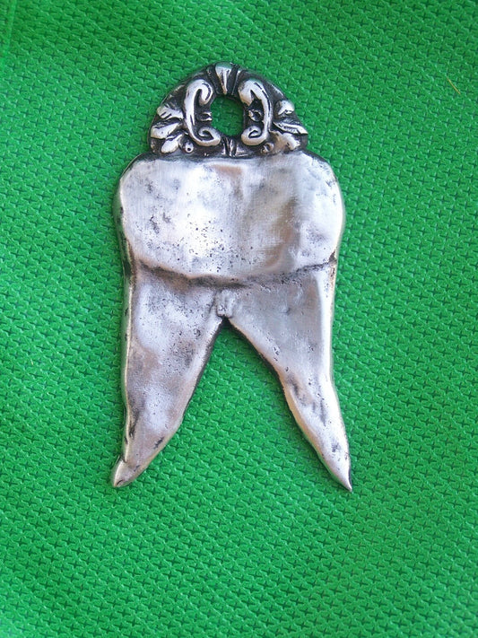 Tin/Silver Tooth Milagro Ex Voto